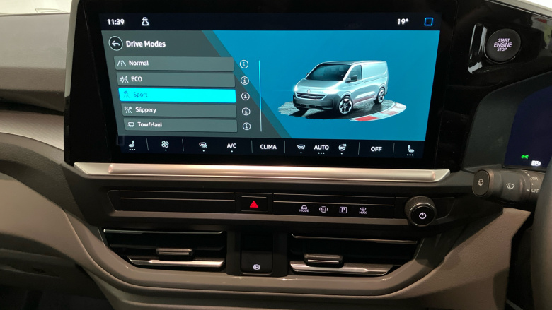 Volkswagen Transporter T32 Swb Electric 160kW 65kWh Commerce Pro Van Auto